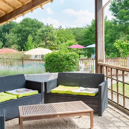 Plush Holiday In Lacapelle-biron With Garden Dom wakacyjny *