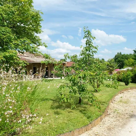 Plush Holiday In Lacapelle-biron With Garden Dom wakacyjny Lacapelle-Biron